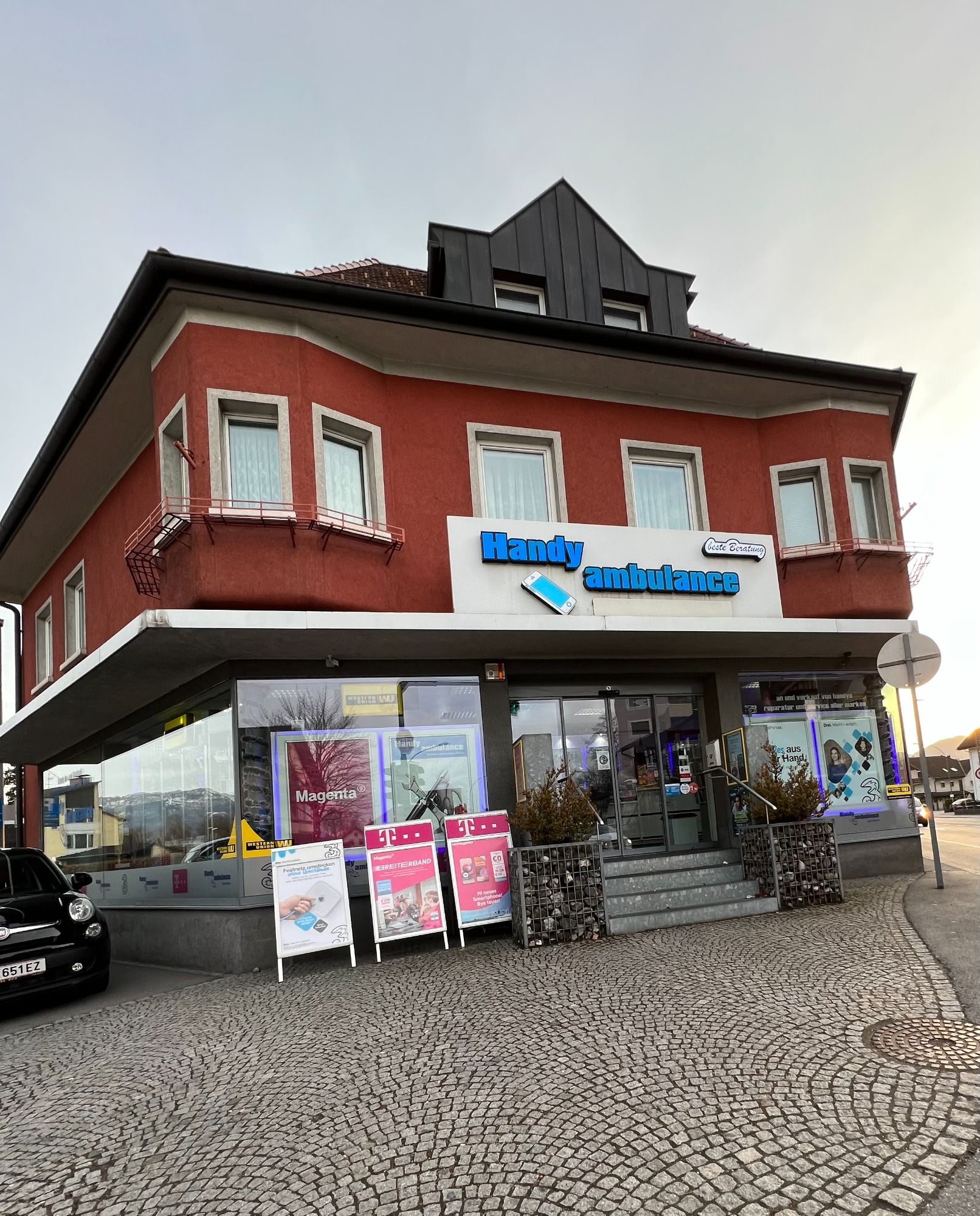 Das Geschäft der Handy Ambulance in der Maria-Theresien-Straße 104, Lustenau